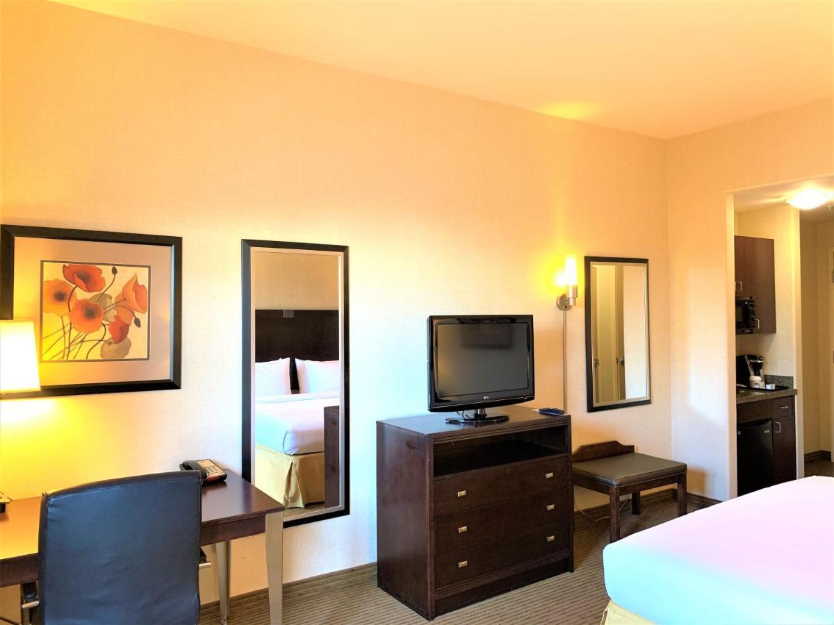 Holiday Inn Express Fresno Northwest - Herndon By Ihg Buitenkant foto