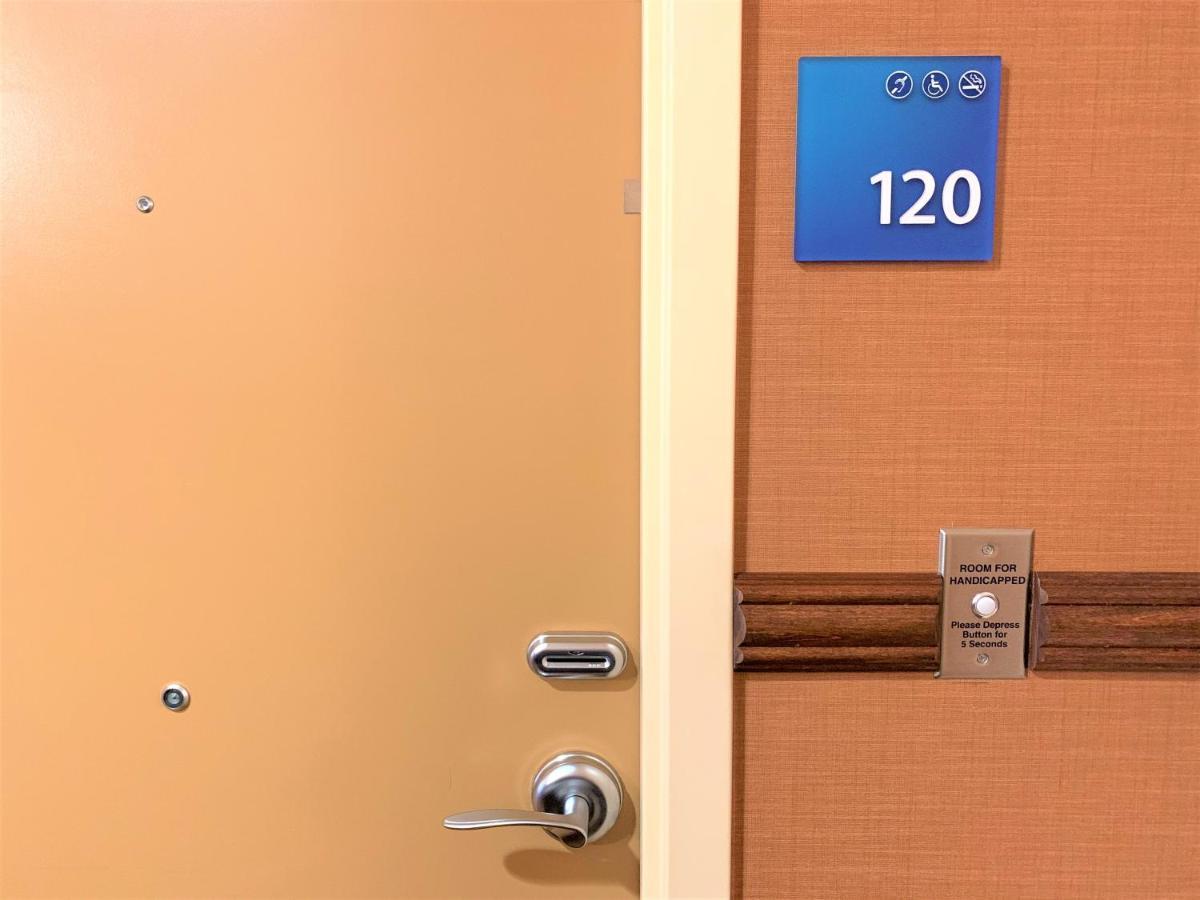 Holiday Inn Express Fresno Northwest - Herndon By Ihg Buitenkant foto