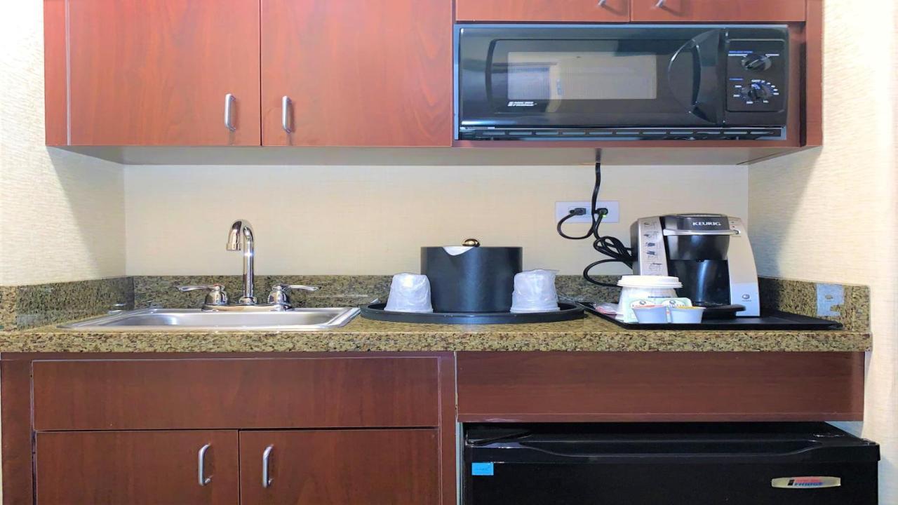 Holiday Inn Express Fresno Northwest - Herndon By Ihg Buitenkant foto