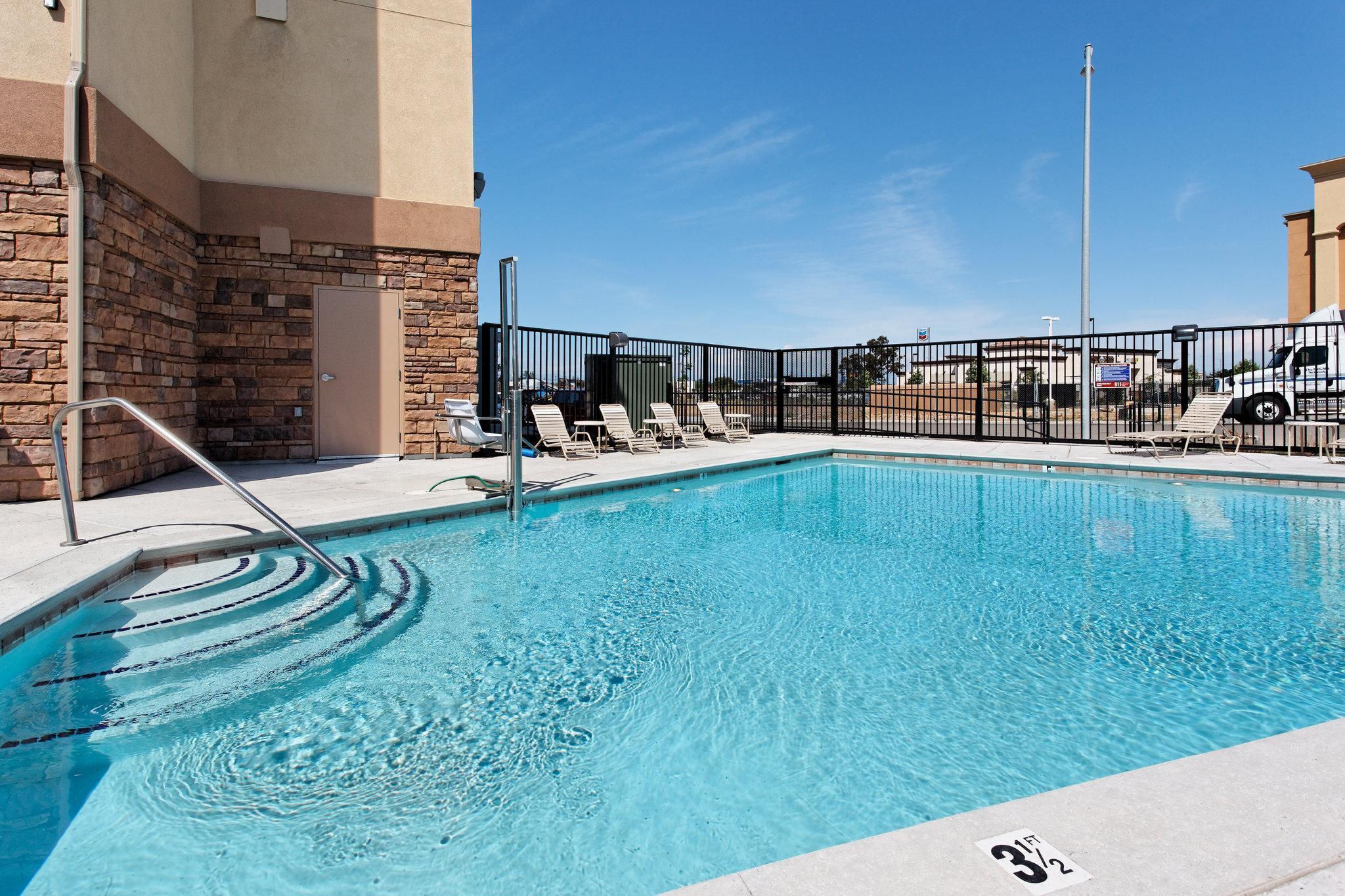 Holiday Inn Express Fresno Northwest - Herndon By Ihg Buitenkant foto