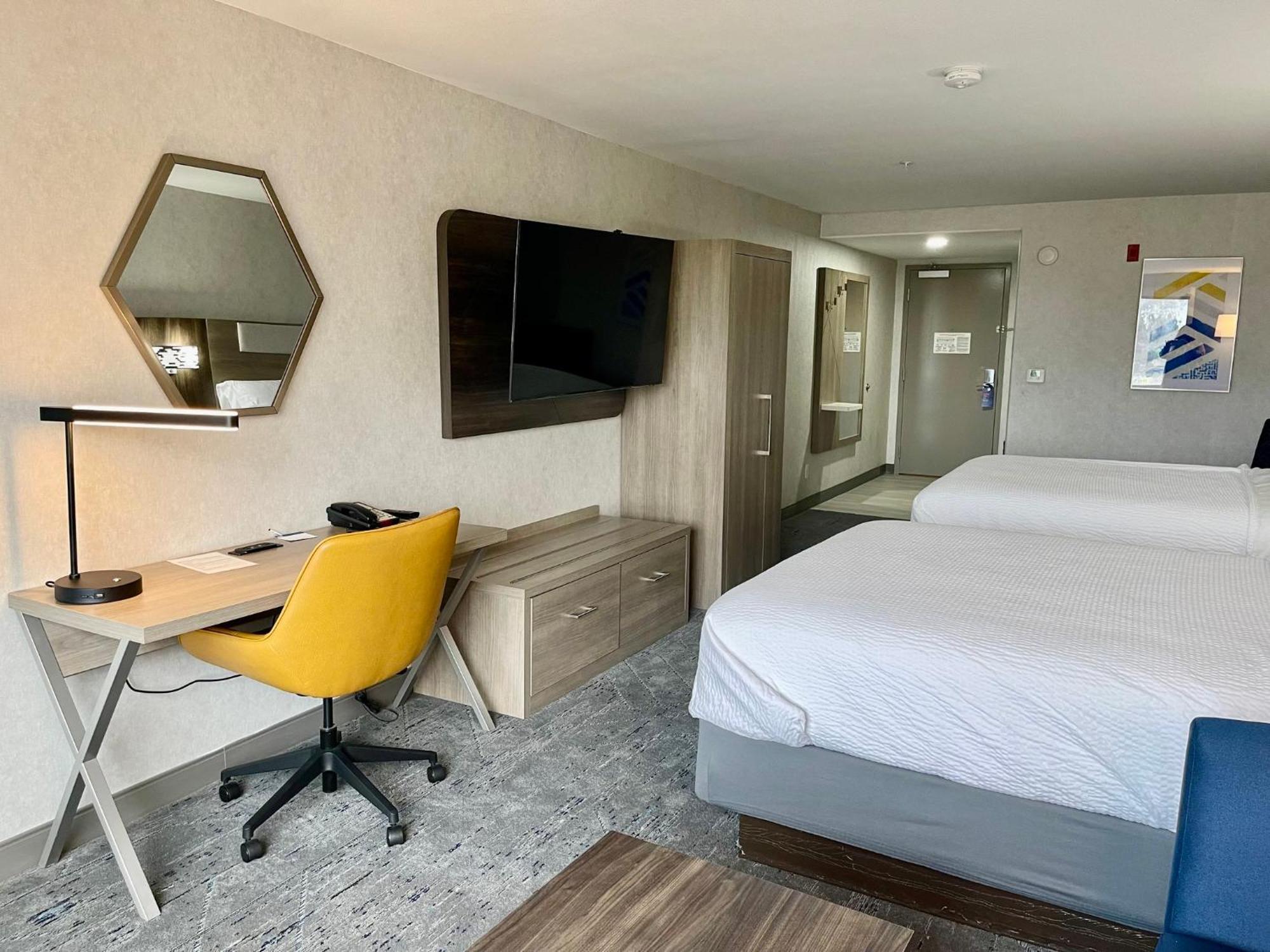 Holiday Inn Express Fresno Northwest - Herndon By Ihg Buitenkant foto