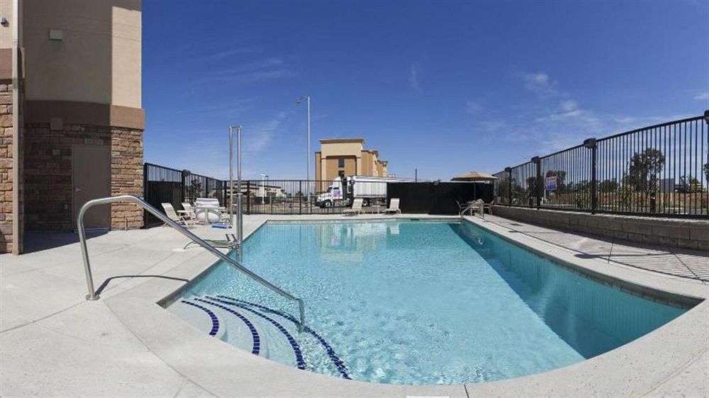 Holiday Inn Express Fresno Northwest - Herndon By Ihg Buitenkant foto